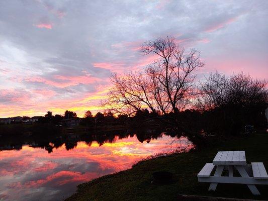 Sunset Lake Resort & RV Park