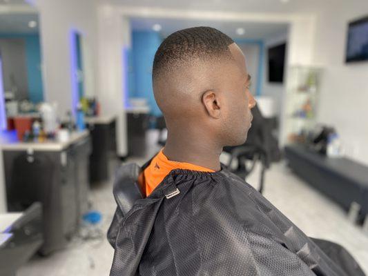 Quality Skin fade with the waves on top