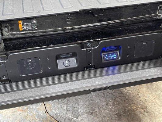 add on Kicker bt audio for gmc tailgate!!