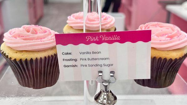 *:｡ﾟ "Pretty  in pink ". *:｡ﾟ Yummylicious and heavenly moist (･‿･) Vanilla Bean.