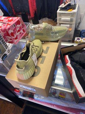 Sulfur yeezy boost 350 v2