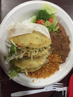 Double gordita plate