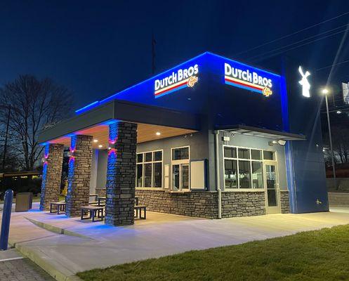 Dutch Bros Elm