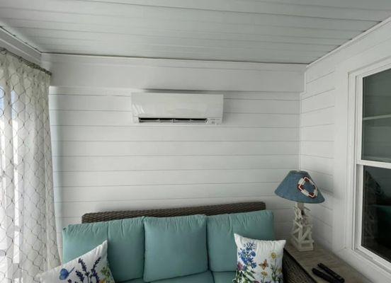 Mitsubishi Ductless System
Perfect for your Sunroom! Addition! Garage!