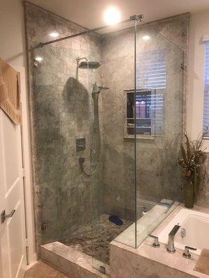 Frameless Shower