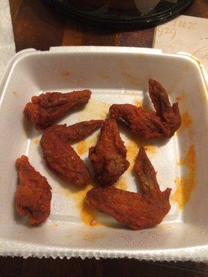 This is 6 wings....smdh like really??