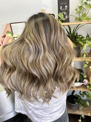 Balayage color and highlight