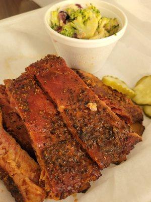 Half slab with broccoli slaw