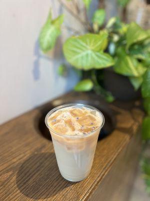 Small Iced Earl Grey Lavender Latte (~$6): with oat milk (+$1)