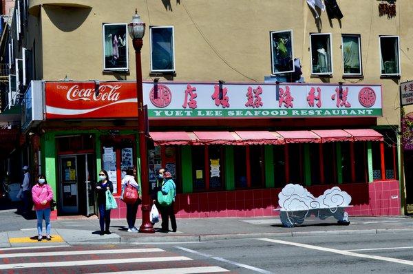 Yuet Lee at the corner of Stockton and Broadway.