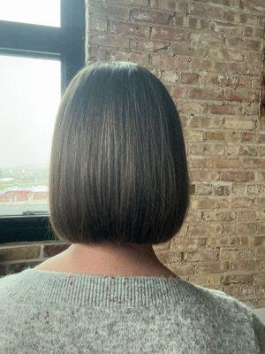 Perfect undercut bob to tame hair that flips up naturally.