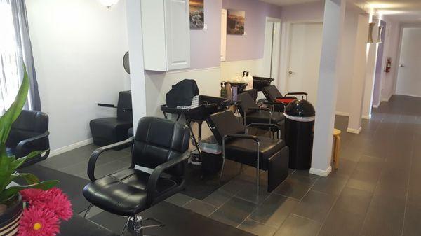 Salon Area