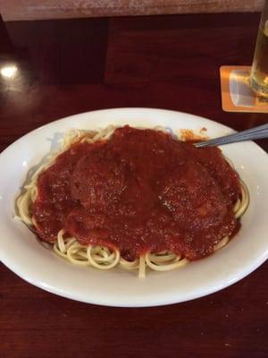 Delicious macaroni & gravy with meatballs