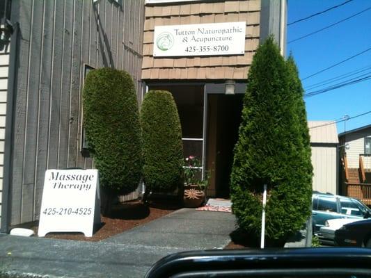 East Asian acupuncture clinic on 2 floor. There is no name of the clinic on the building. It is hard to see from a road.