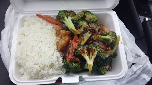 Delicious shrimp and broccoli