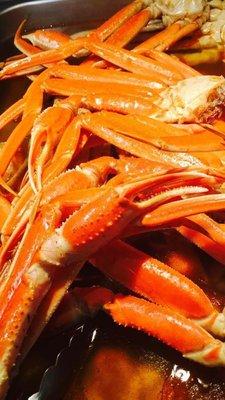 Boiled Snow Crab Legs