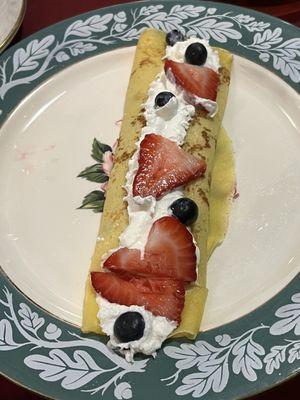 Most delicious strawberry and blueberry crepe, the filling was perfect and the crepe was met in your mouth.