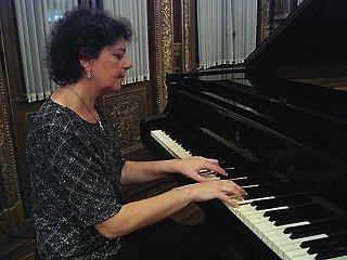 Claudia Piano Teacher In Sunnyvale