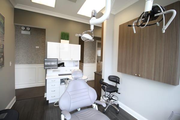 Our operatories are very open, clean and have state-of-the-art massaging chairs.