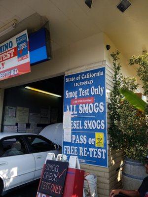 Waiting in line for my smog check. I finally found my smog station!!