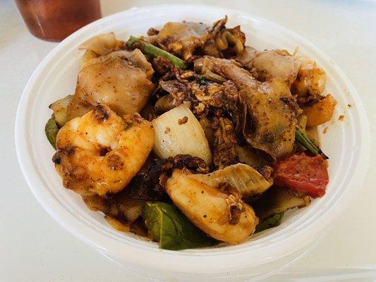 Shrimp Pad Kee Mao