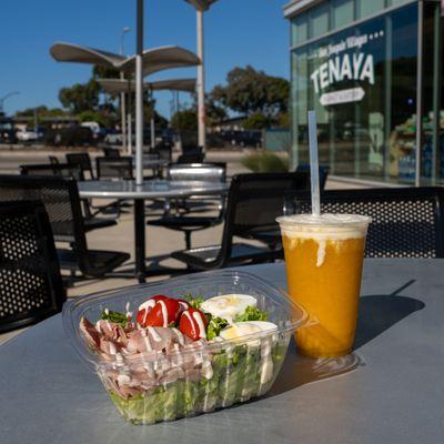 Grab & Go Chef's Salad & Mango Smoothie