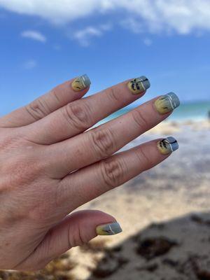 Ryan did an amazing job on my beach nails!!!!