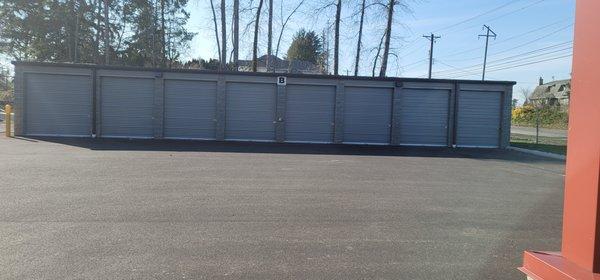 Drive up accessible storage units