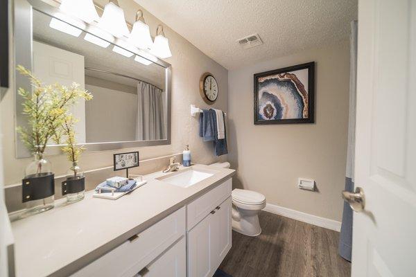 Bay Cove Model Unit Bathroom