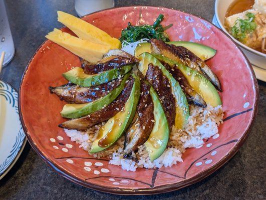 Unagi Don, the avocado actually blends in pretty well.