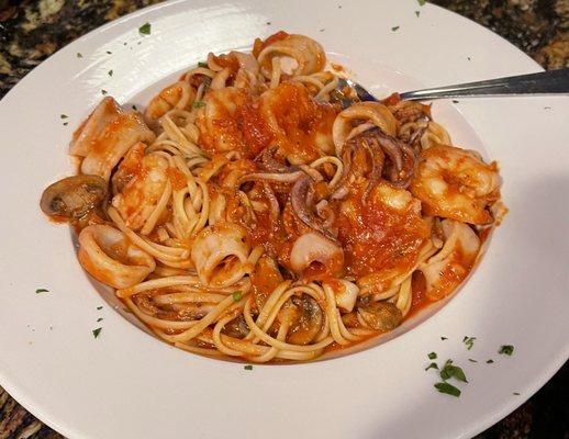 Shrimp/Calamari Fra Diavolo my favorite always get this every time.