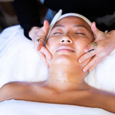 Holistic facial