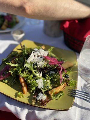 Peach summer salad