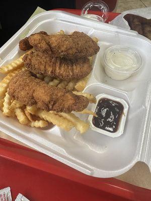 3 Chicken Strips Basket