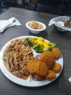 Barbeque plate with three sides