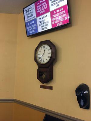 Clock Crazy Antique clock on display at The Breakfast Station Restaurant #5 in Homosassa FL.