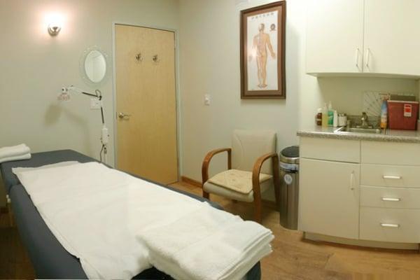 Treatment Room - Extra-wide heated treatment-table for the best comfort of  therapeutic and relaxing benefits of warmth.