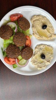 Veggie falafel plate