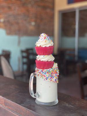 Cupcake shake