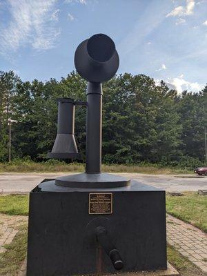 World's Largest Telephone