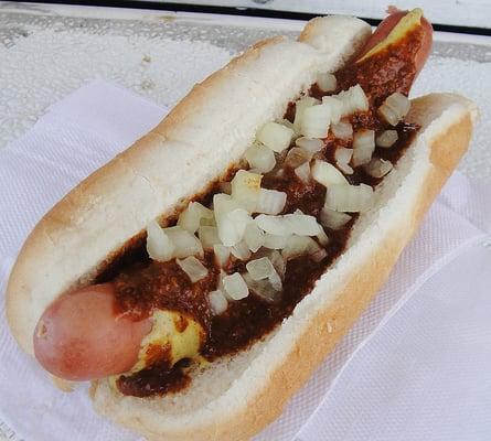 Mustard, chili and raw onion Sabrett at Hot Dog Louie's