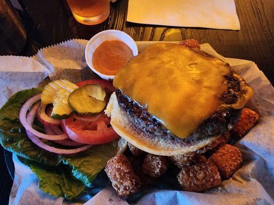 Cheeseburger with Tater Tots