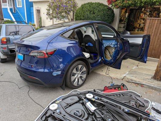 GLASS REPAIR ON TESLA MODEL Y.