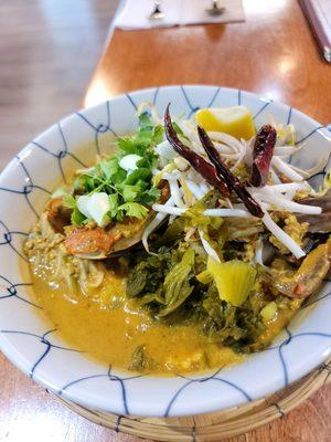 Kanon jeen namya crab vermicelli noodle curry