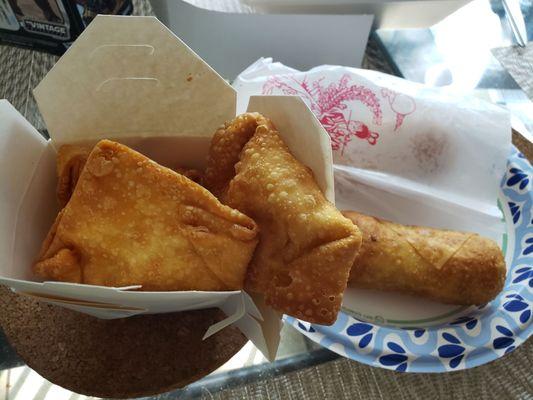 Crab rangoon and eggroll