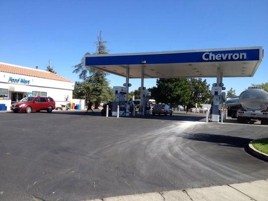 Fourth St Chevron Station