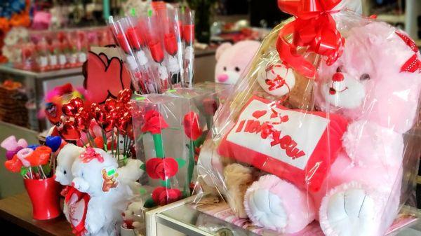 We have a sale on our Valentine's day gifts!!