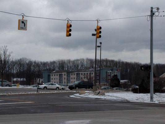 The hotel as seen from the road. It's easy to miss.