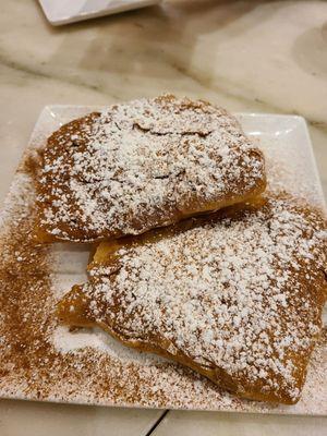 Bougatsa