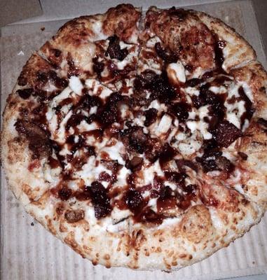 BBQ chicken pizza